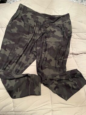 old navy high rise jogger